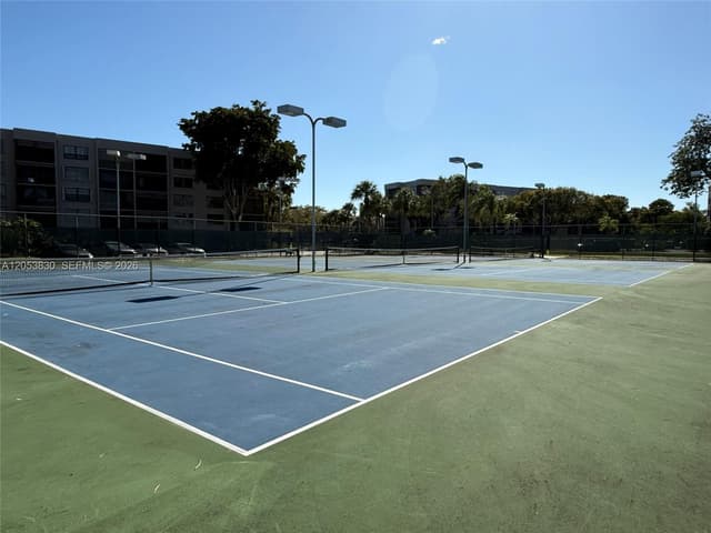 1000 Colony Point Cir # 303, Pembroke Pines FL 33026 - Pembroke Pines, FL - Photo 6