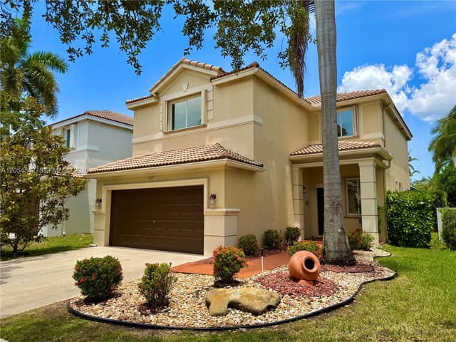 477 Fishtail Ter, Weston FL 33327 - Weston, FL - Photo 2