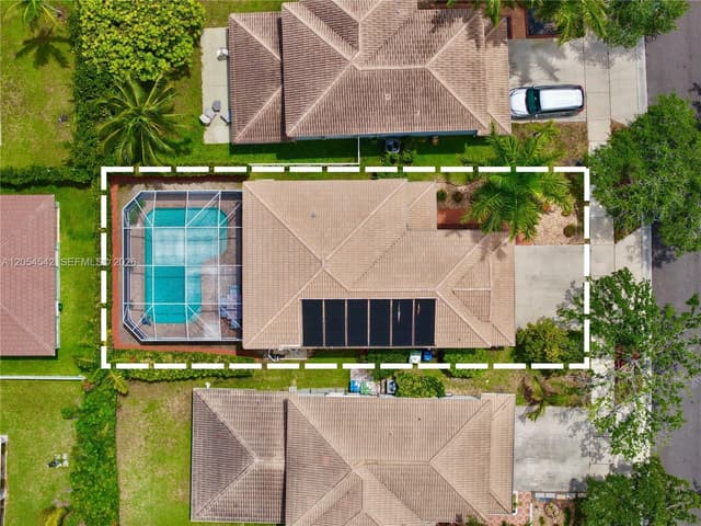 477 Fishtail Ter, Weston FL 33327 - Weston, FL - Photo 4