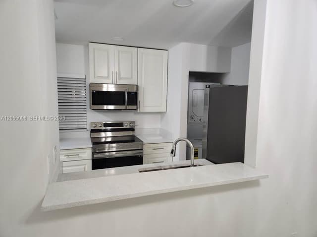 11643 NW 11th St, Pembroke Pines FL 33026 - Pembroke Pines, FL - Photo 3
