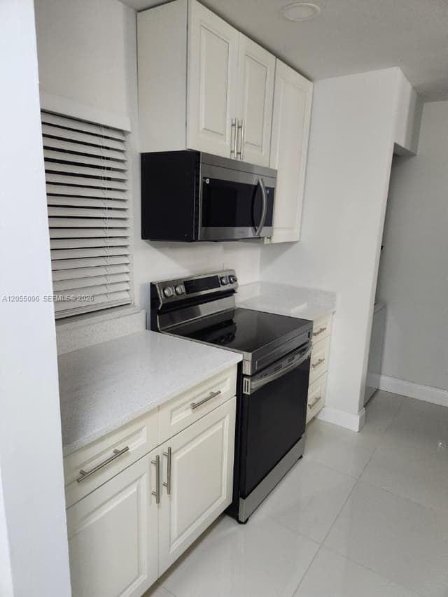 11643 NW 11th St, Pembroke Pines FL 33026 - Pembroke Pines, FL - Photo 5