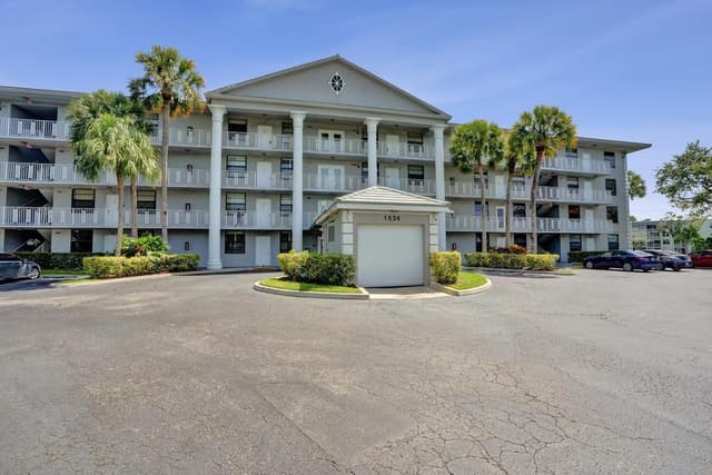 1524 Whitehall Drive # 406, Davie FL 33324 - Davie, FL - Photo 2