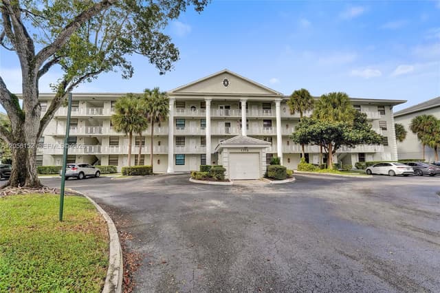 1713 Whitehall Dr # 304, Davie FL 33324 - Davie, FL - Photo 2