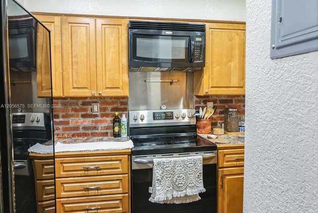 1541 NE 34th Ct # 104, Oakland Park FL 33334 - Oakland Park, FL - Photo 5