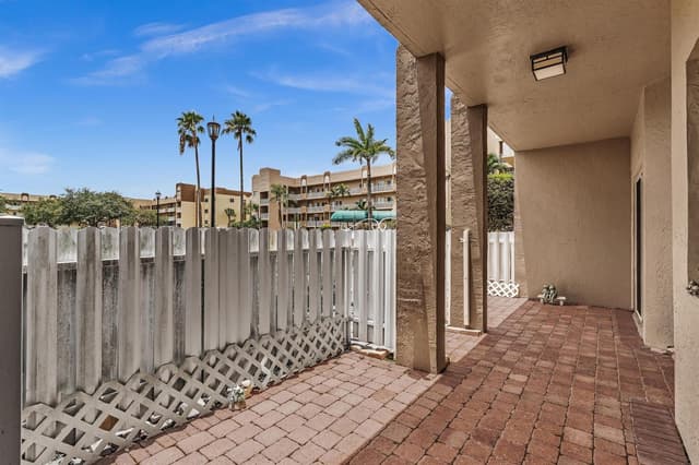 7647 SOUTHAMPTON Terrace # 115, Tamarac FL 33321 - Tamarac, FL - Photo 5