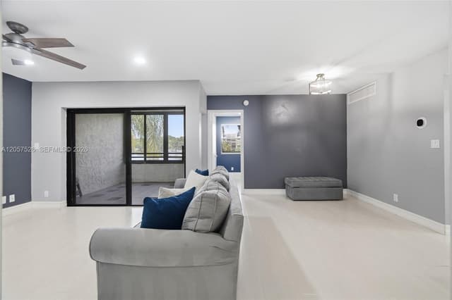 11444 NW 10th St # 11444, Pembroke Pines FL 33026 - Pembroke Pines, FL - Photo 2