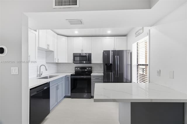 11444 NW 10th St # 11444, Pembroke Pines FL 33026 - Pembroke Pines, FL - Photo 4
