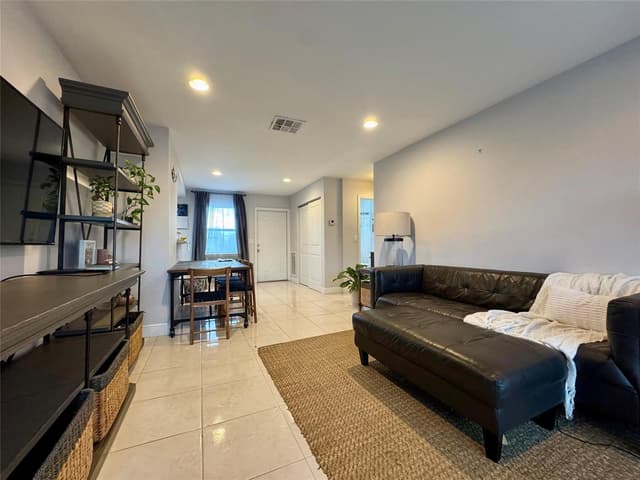 2801 NE 33RD Court # 206, Fort Lauderdale FL 33306 - Fort Lauderdale, FL - Photo 4