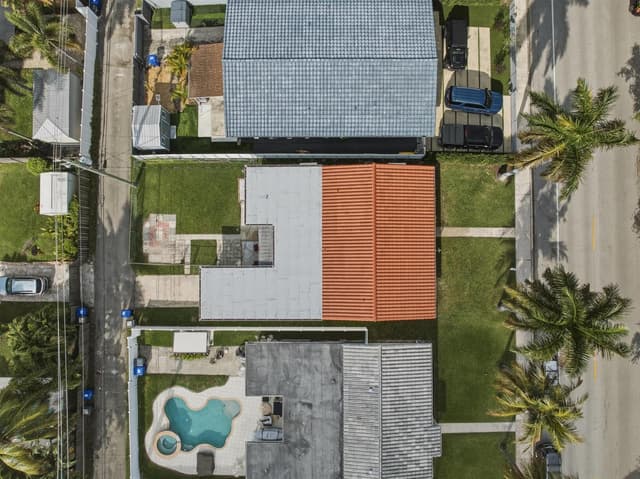 1114 Johnson Street, Hollywood FL 33019 - Hollywood, FL - Photo 3