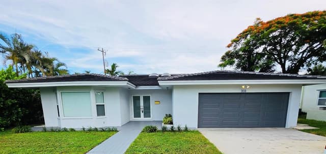 2648 NE 9TH Street, Pompano Beach FL 33062 - Pompano Beach, FL - Photo 2
