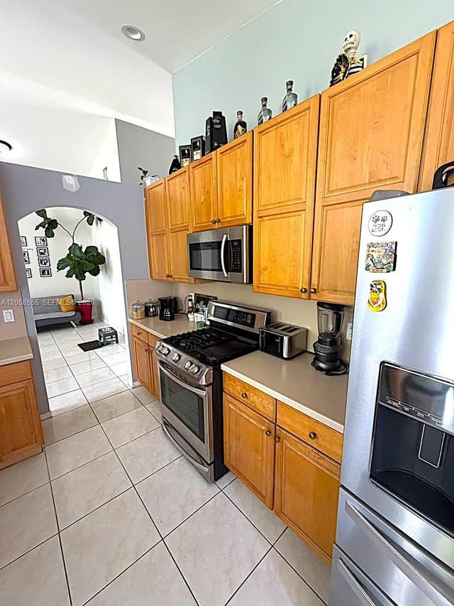 13237 NW 15th Ct, Pembroke Pines FL 33028 - Pembroke Pines, FL - Photo 7