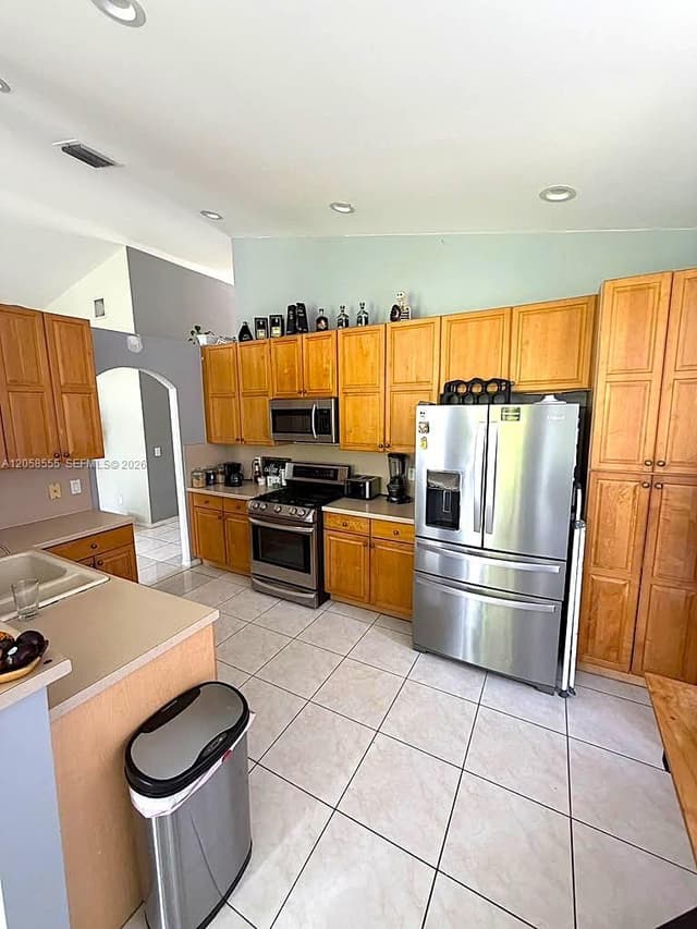 13237 NW 15th Ct, Pembroke Pines FL 33028 - Pembroke Pines, FL - Photo 5