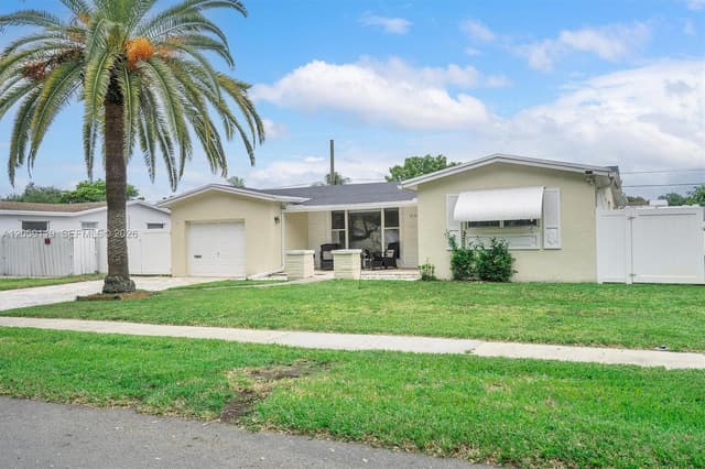 8963 SW 53rd St, Cooper City FL 33328 - Cooper City, FL - Photo 2