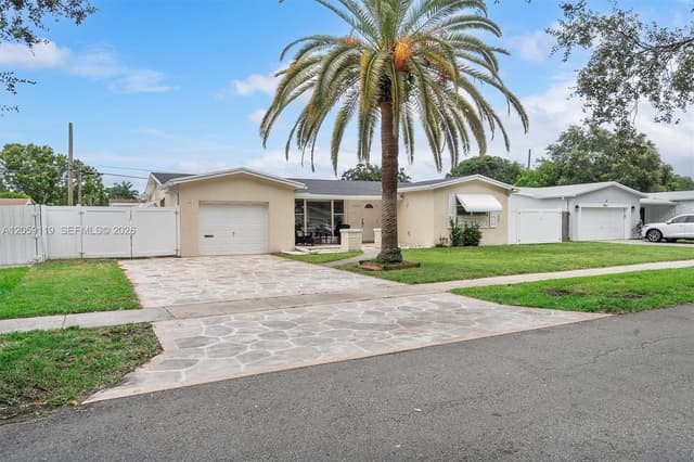 8963 SW 53rd St, Cooper City FL 33328 - Cooper City, FL - Photo 4