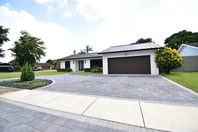 5061 SW 87TH Terrace, Cooper City FL 33328 - Cooper City, FL - Photo 3