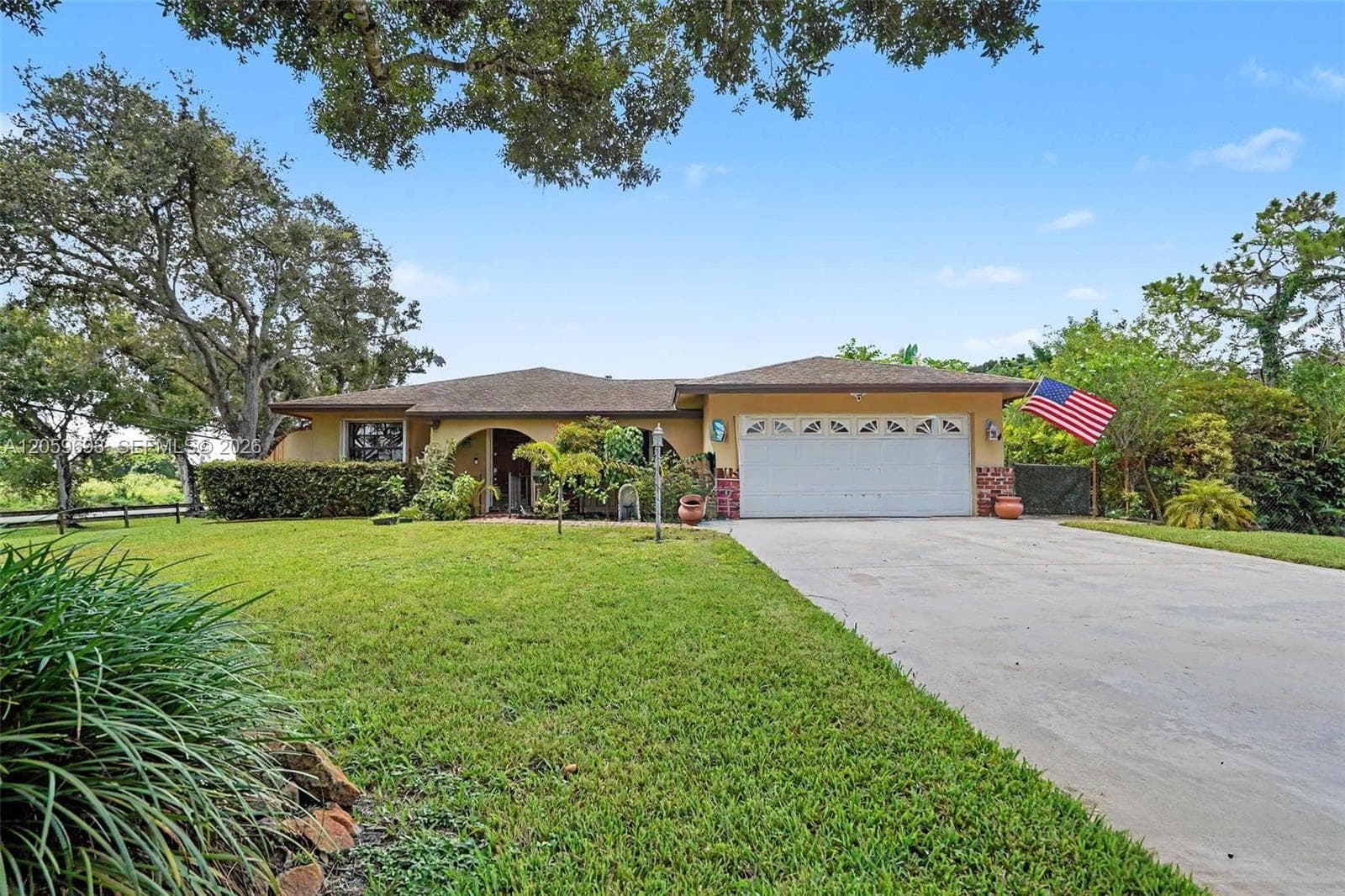 13602 SW 24th St, Davie FL 33325 - Davie, FL - Photo 1