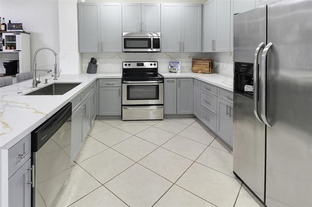 8106 Prestige Commons Drive # 8106, Tamarac FL 33321 - Tamarac, FL - Photo 5