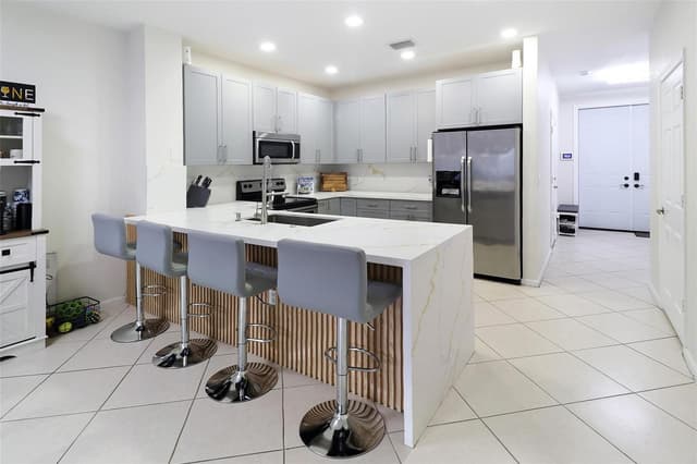 8106 Prestige Commons Drive # 8106, Tamarac FL 33321 - Tamarac, FL - Photo 4
