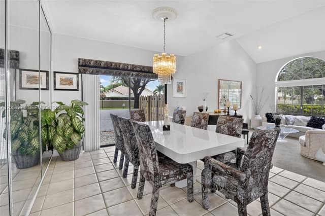 11584 Waterford Ct, Cooper City FL 33026 - Cooper City, FL - Photo 6