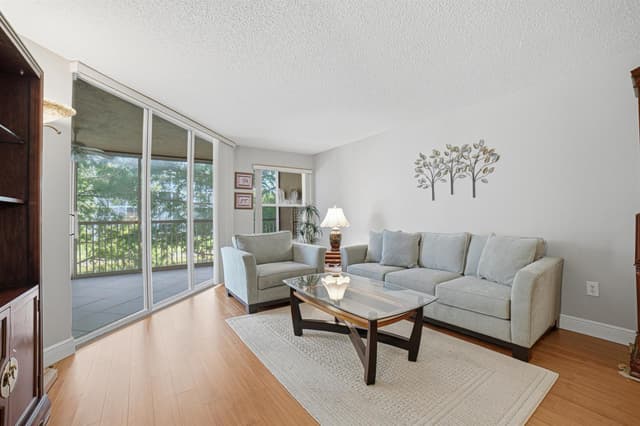 7643 Granville Drive # 210, Tamarac FL 33321 - Tamarac, FL - Photo 3