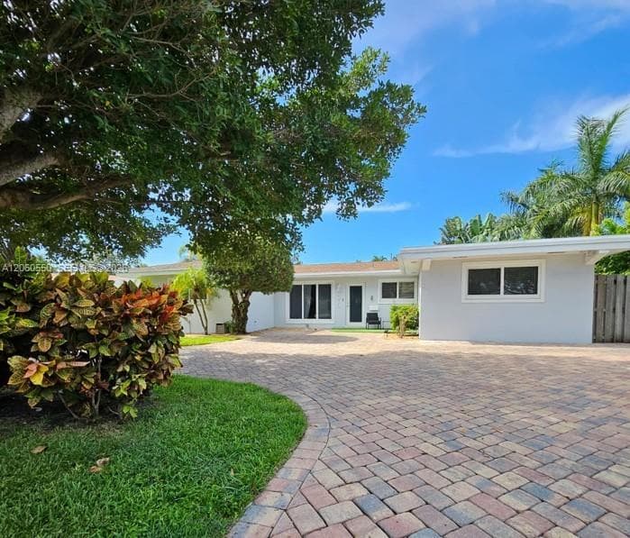 2770 NE 30th St, Lighthouse Point FL 33064