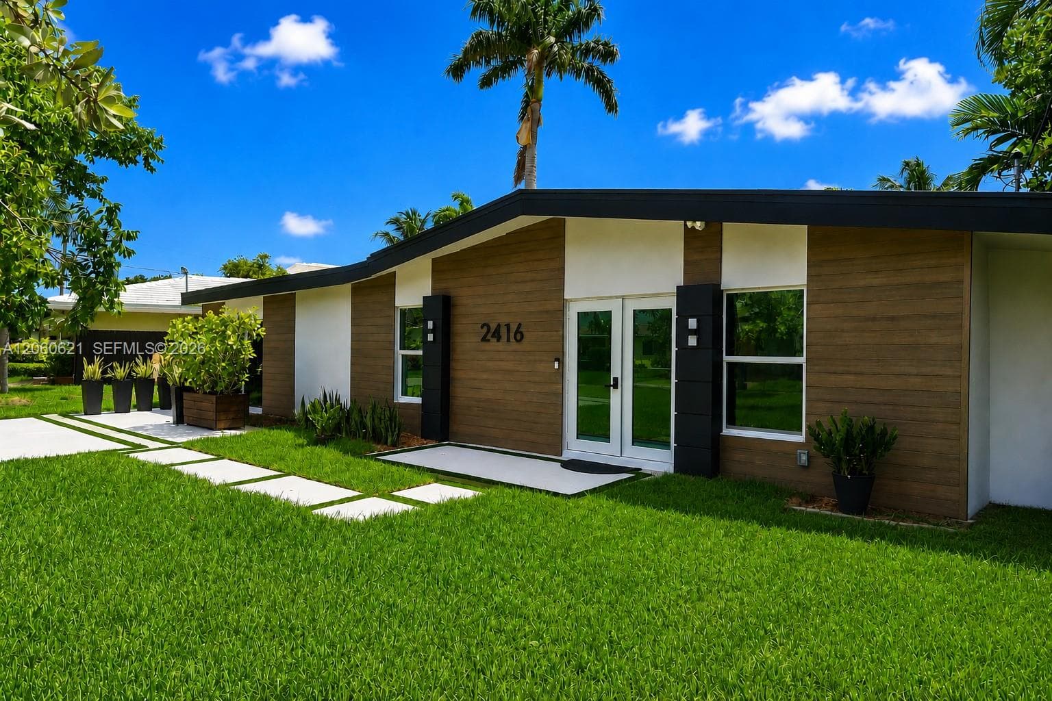 2416 NE 19th Ter, Wilton Manors FL 33305 - Wilton Manors, FL - Photo 1