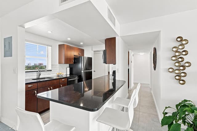 801 S Federal Highway # 908, Pompano Beach FL 33062 - Pompano Beach, FL - Photo 2