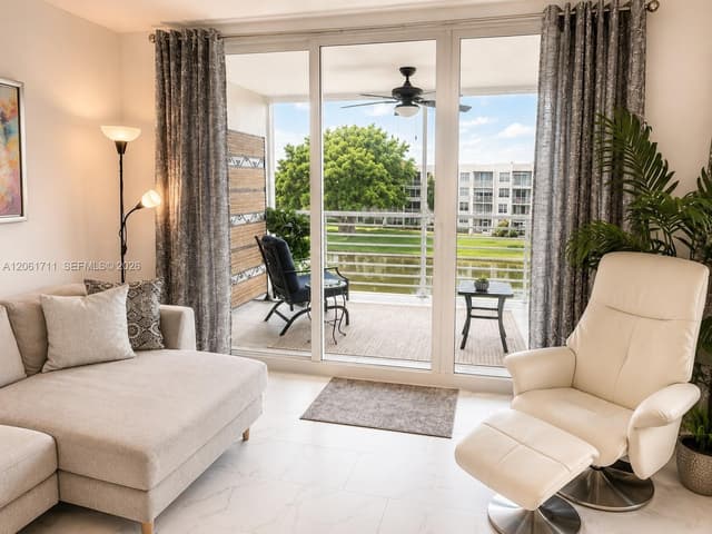 9420 Poinciana Pl # 417, Davie FL 33324 - Davie, FL - Photo 4