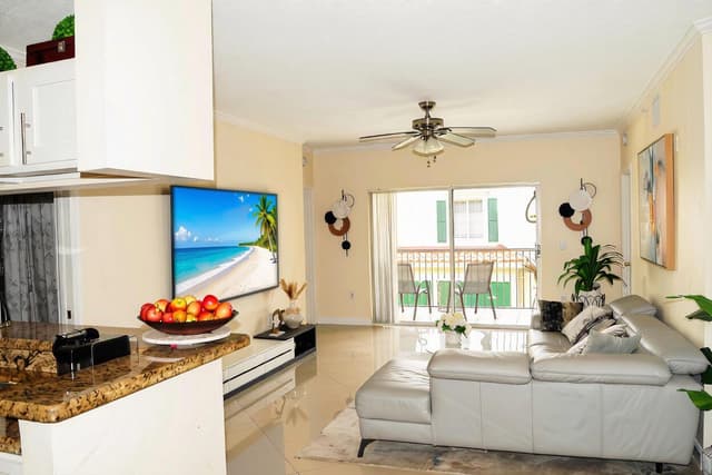 11685 W ATLANTIC # 1923, Coral Springs FL 33071 - Coral Springs, FL - Photo 2