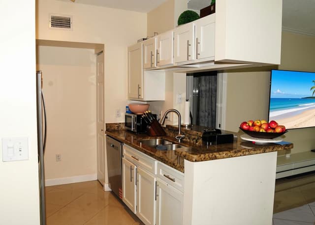 11685 W ATLANTIC # 1923, Coral Springs FL 33071 - Coral Springs, FL - Photo 3
