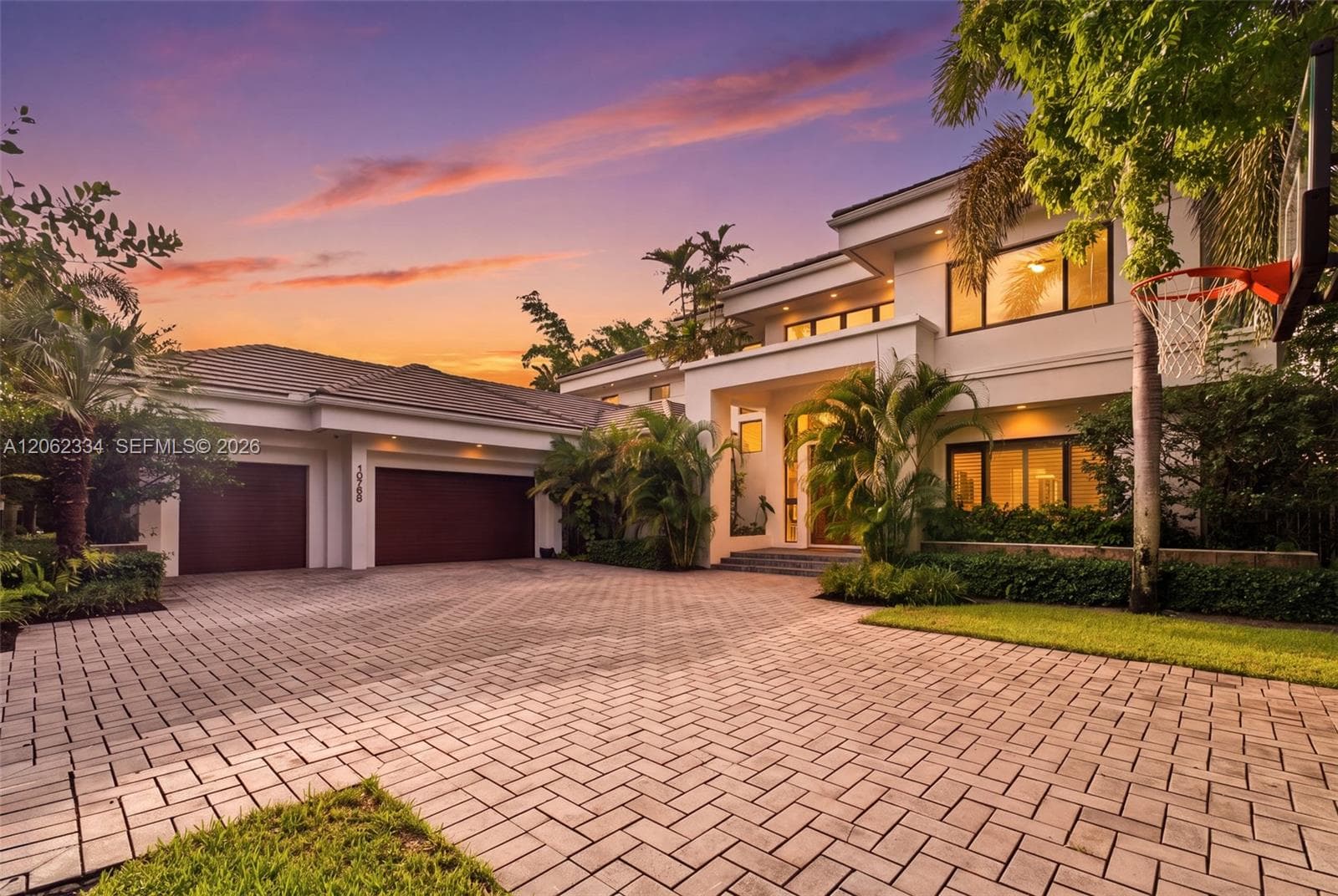 10708 Indian Trl, Davie FL 33328