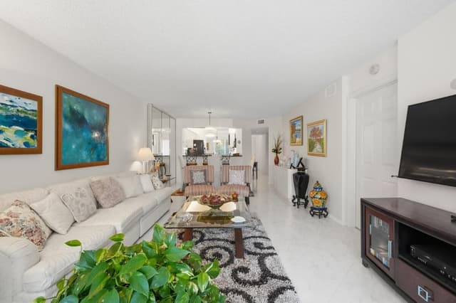 7440 TRENT Drive # 209, Tamarac FL 33321 - Tamarac, FL - Photo 2