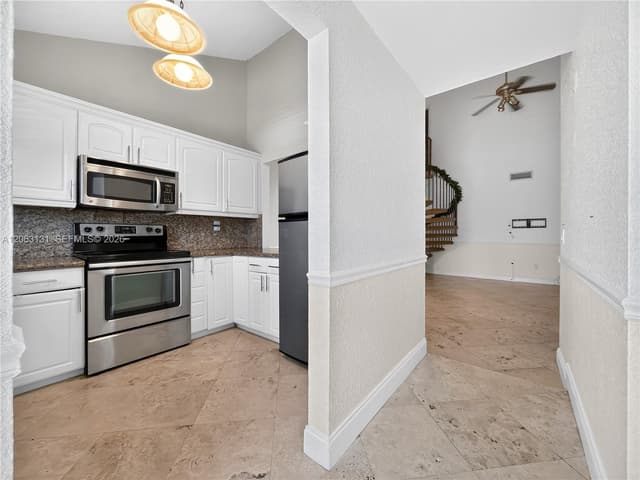 3037 NE 13th Ave, Oakland Park FL 33334 - Oakland Park, FL - Photo 5