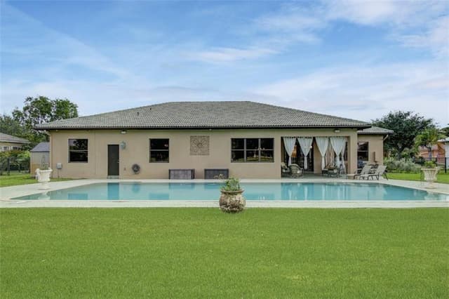 4053 SW 141st Avenue, Davie FL 33330 - Davie, FL - Photo 6