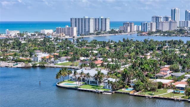 900 S Northlake Dr, Hollywood FL 33019 - Hollywood, FL - Photo 3