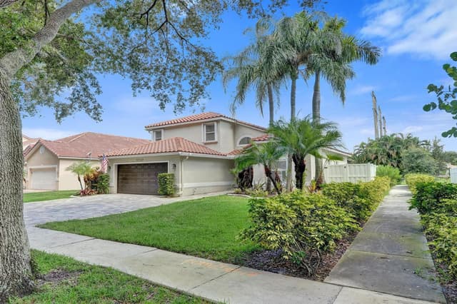 10729 EDINBURGH Street, Cooper City FL 33026 - Cooper City, FL - Photo 2