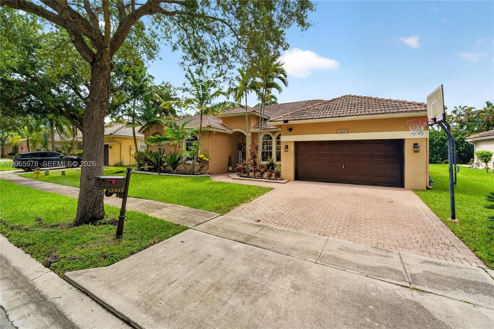12617 NW 23rd St, Pembroke Pines FL 33028 - Pembroke Pines, FL - Photo 1