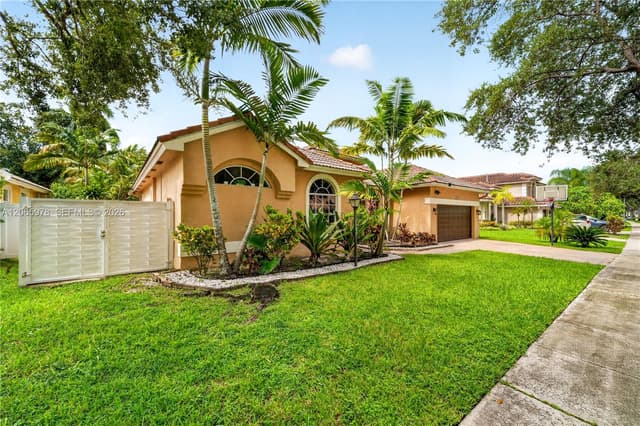 12617 NW 23rd St, Pembroke Pines FL 33028 - Pembroke Pines, FL - Photo 5