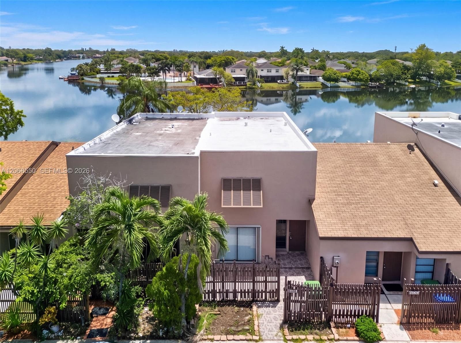 1217 NW 122nd Ter, Pembroke Pines FL 33026 - Pembroke Pines, FL - Photo 1