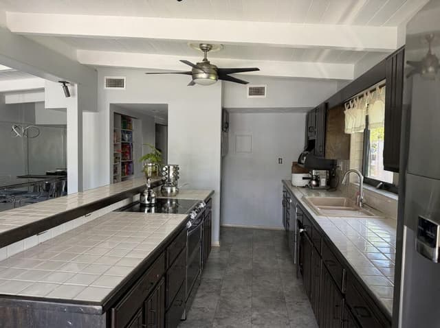 11 SUNSET Lane, Lauderdale By The Sea FL 33062 - Lauderdale By The Sea, FL - Photo 7
