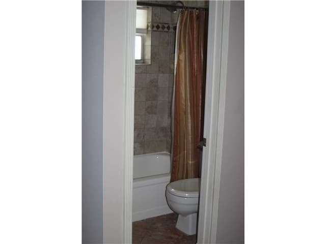 9480 Poinciana Place # 310, Davie FL 33324 - Davie, FL - Photo 3