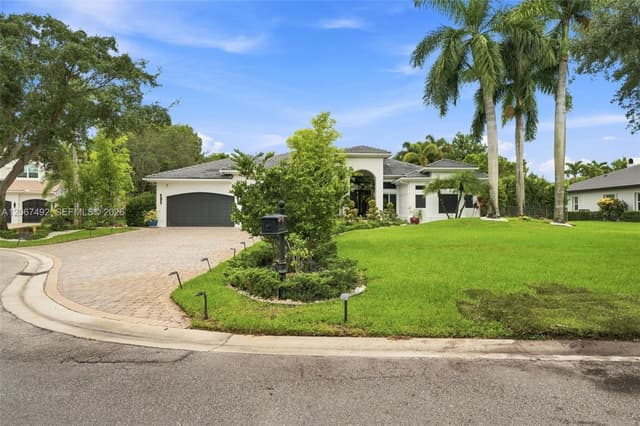 3829 Gulfstream Way, Davie FL 33328 - Davie, FL - Photo 5