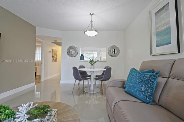1100 Colony Point Cir # 419, Pembroke Pines FL 33026 - Pembroke Pines, FL - Photo 2