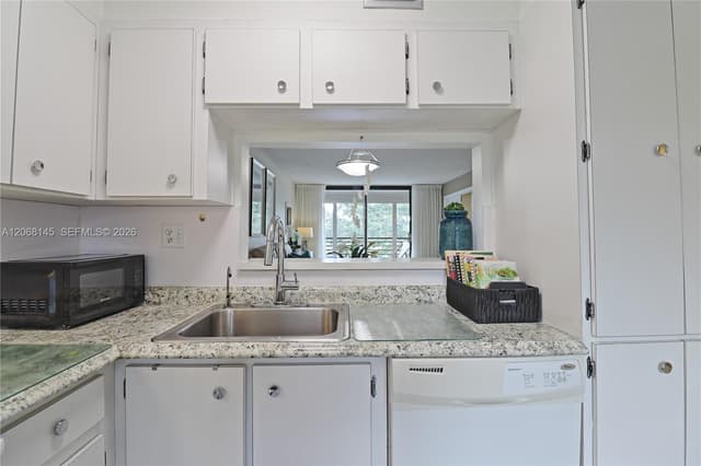 1100 Colony Point Cir # 419, Pembroke Pines FL 33026 - Pembroke Pines, FL - Photo 7