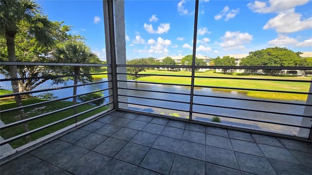 9230 Lagoon Pl # 310, Davie FL 33324 - Davie, FL - Photo 2