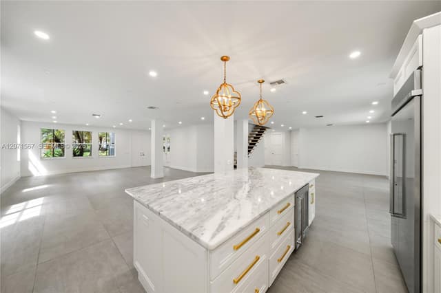 1855 Hidden Trail Ln, Weston FL 33327 - Weston, FL - Photo 5