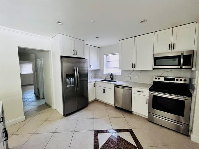 924 Johnson Street, Hollywood FL 33019 - Hollywood, FL - Photo 7