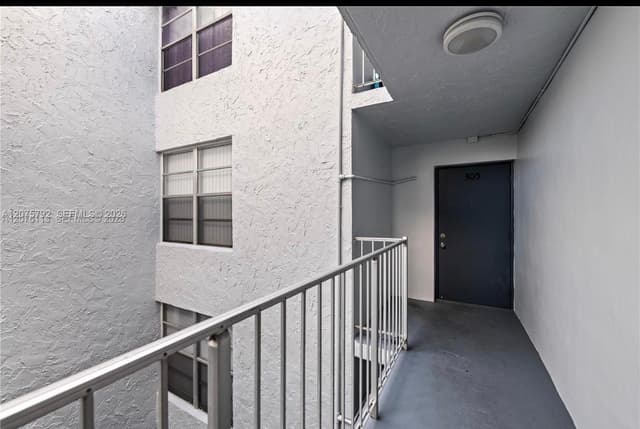 9400 Live Oak Pl # 205, Davie FL 33324 - Davie, FL - Photo 2