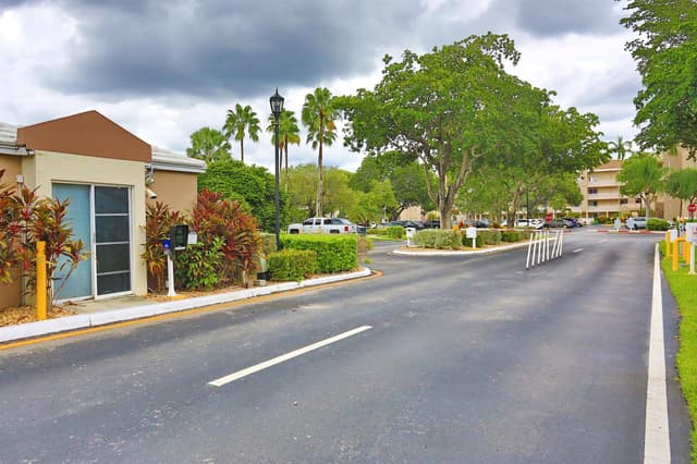 7553 TRENT Drive # 211, Tamarac FL 33321 - Tamarac, FL - Photo 4