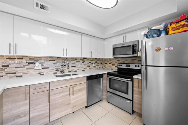 9400 Live Oak Pl # 305, Davie FL 33324 - Davie, FL - Photo 5